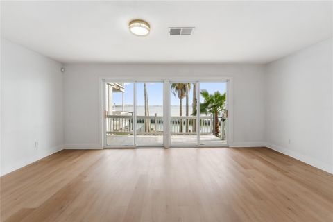 Tiny photo for 5 Tiki Circle, Tiki Island, TX 77554 (MLS # 47201653)