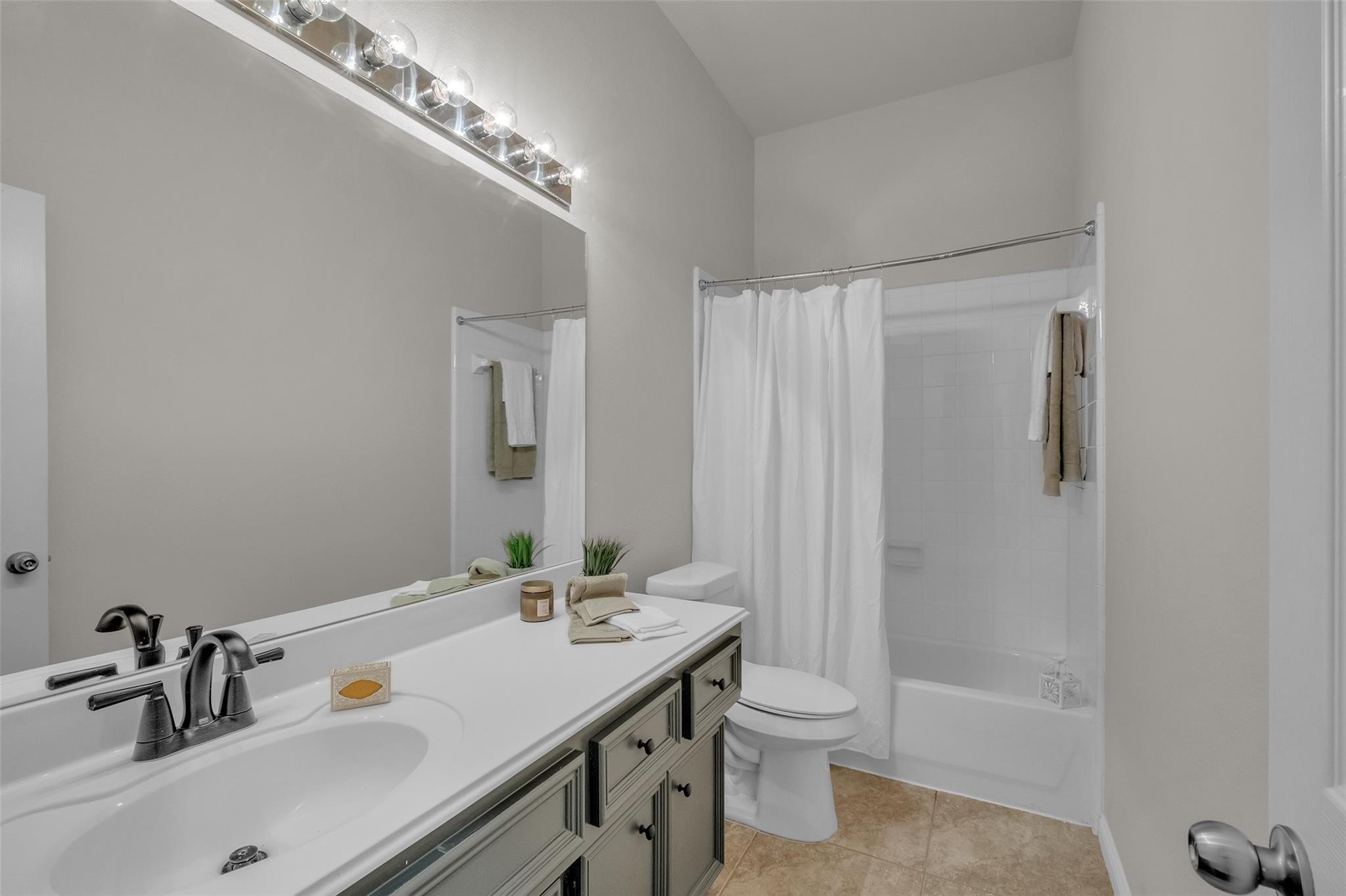 Richmond, Texas 77407, United States, 3 Bedrooms Bedrooms, ,2 BathroomsBathrooms,Residential,Active,156654