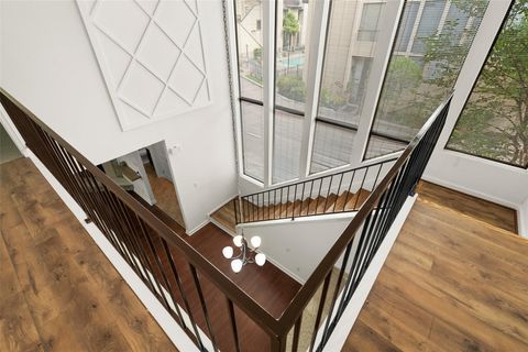 Photo of 1116 Bering Drive #11, Houston, TX 77057 (MLS # 24462622) Photo of 1116 Bering Drive #11, Houston, TX 77057 (MLS # 24462622)