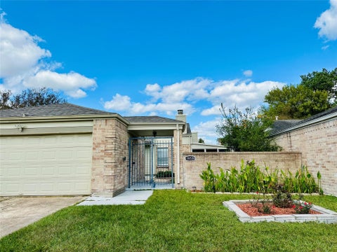 Homes For Rent - 18530 Meadows Way Drive<br/> Houston, TX 77084
