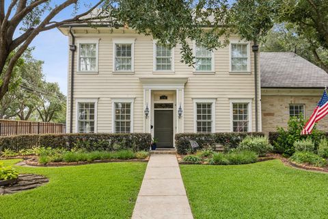 Photo of 1730 Hewitt Drive, Houston, TX 77018 (MLS # 25258387)