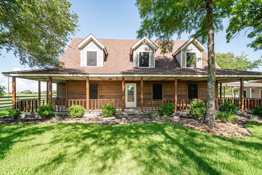 Photo of 4821 Lawrence Road, Baytown, TX 77523 (MLS # 10663125)