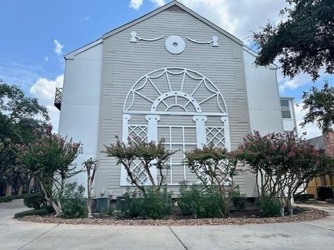 Photo of 2333 Bering Drive #311, Houston, TX 77057 (MLS # 66600006)