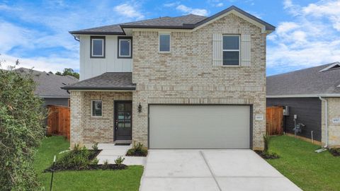 Photo of 16513 Breezy Knoll Ct, Conroe, TX 77302 (MLS # 10936218)