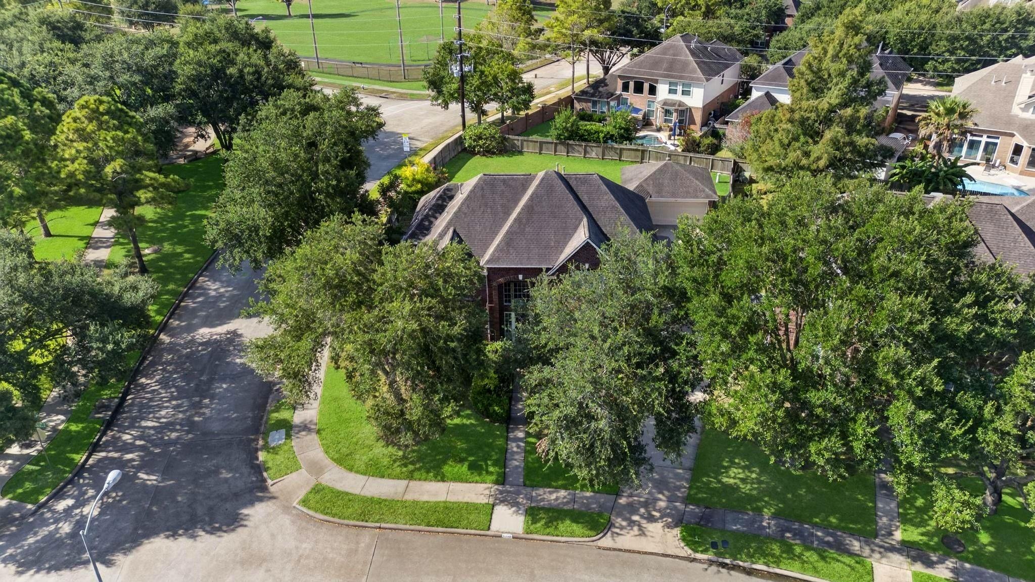 5326 Hanneck Valley Lane