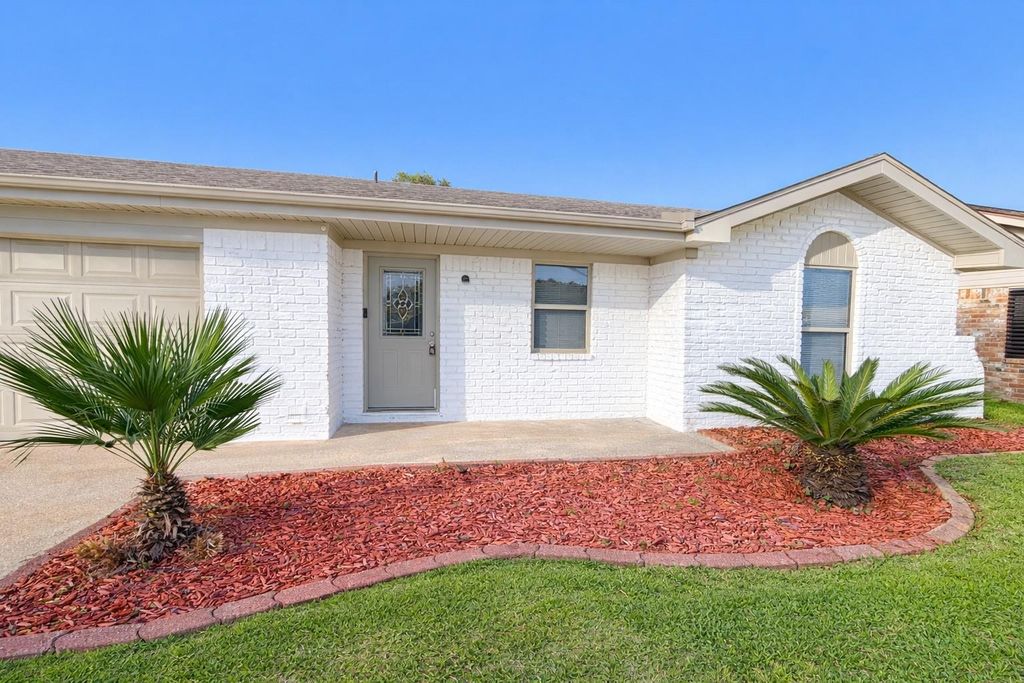 Photo of 2714 33rd Avenue N, Texas City, TX 77590 (MLS # 82942370)