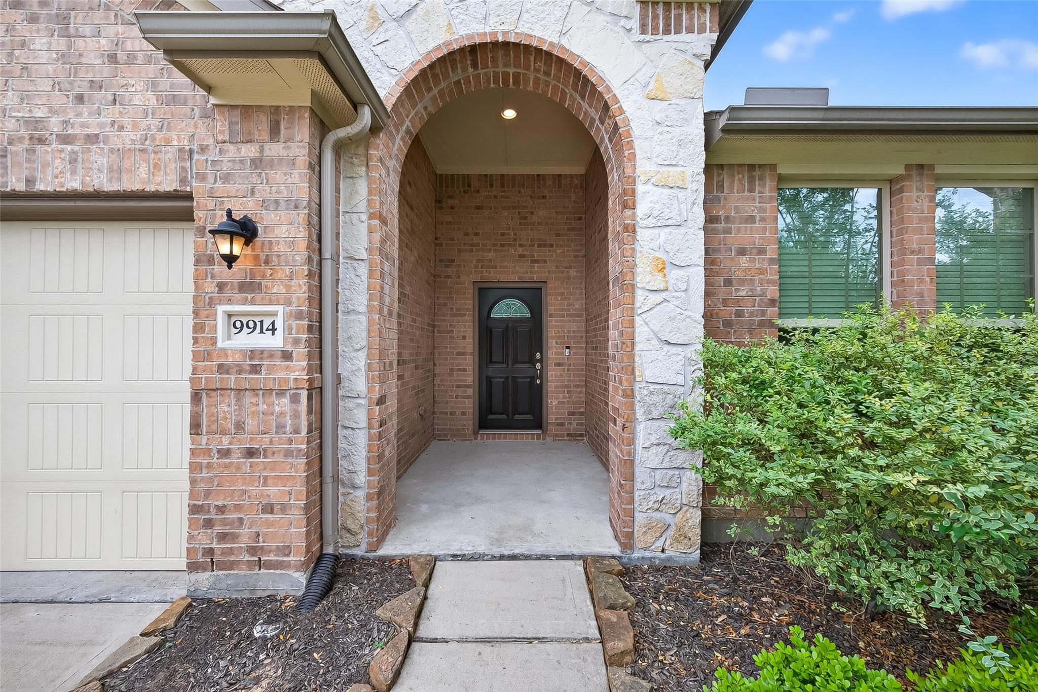 9914 Deborah Colony Lane