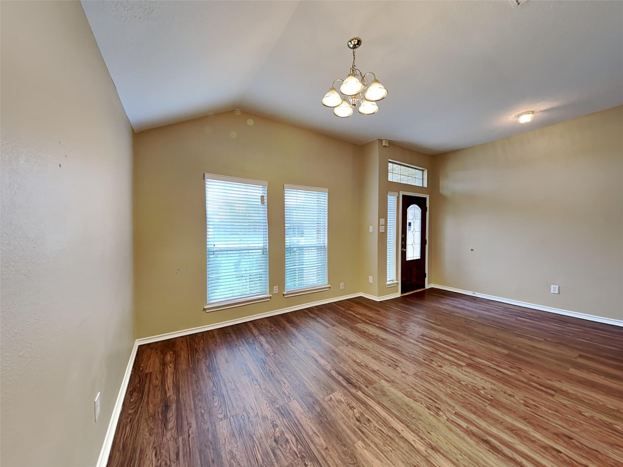 1835 Manor Drive