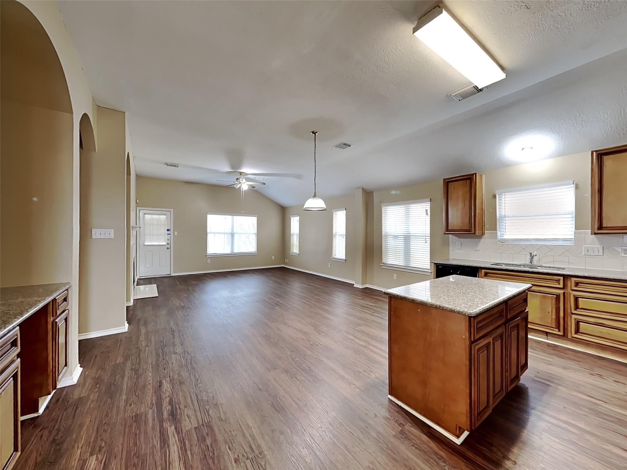 1835 Manor Drive