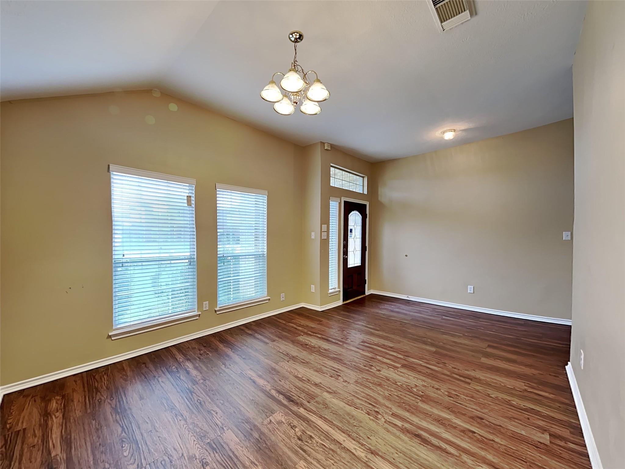 1835 Manor Drive