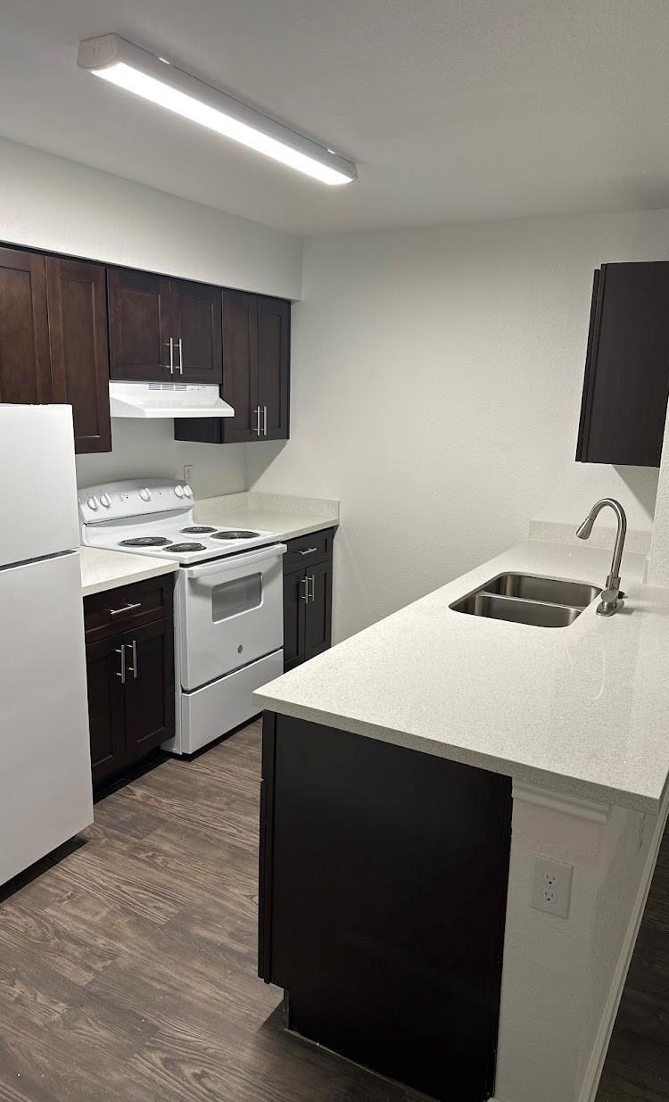 12735 Whittington Drive 06-095
