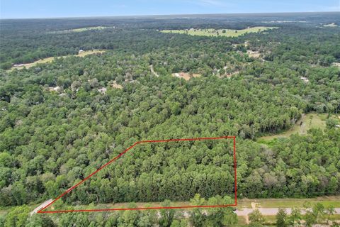 Photo of 20 E Double Creek Road, Willis, TX 77378 (MLS # 43776362)