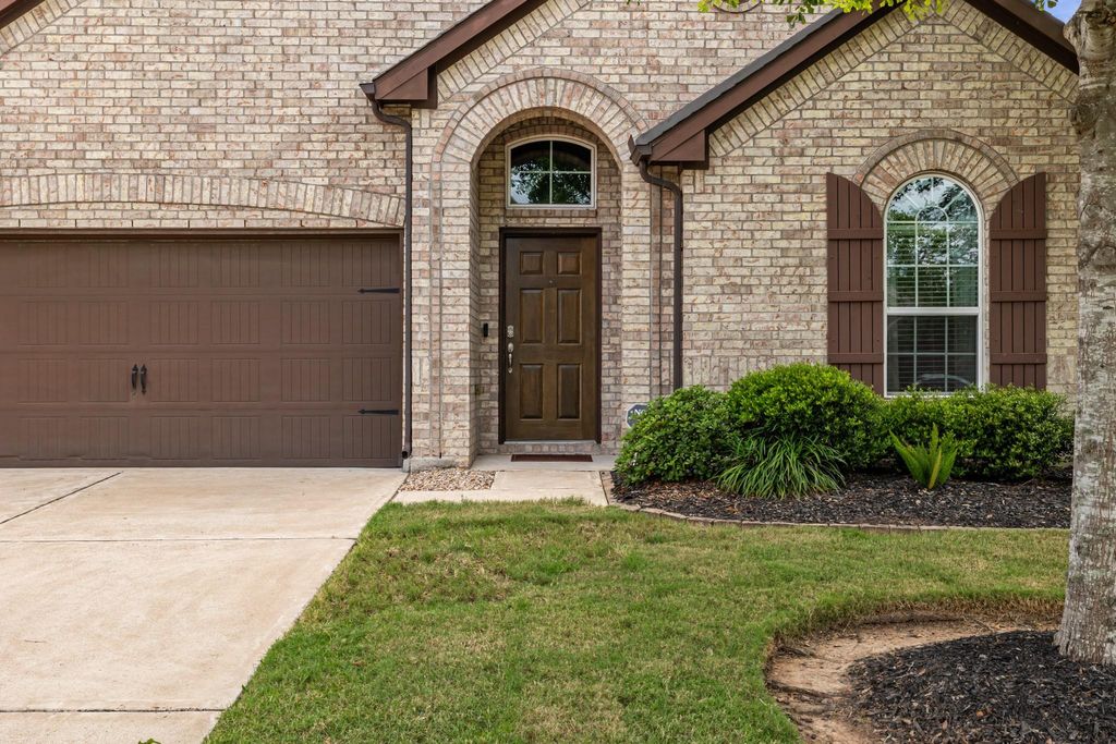 Photo of 211 Meadow Ridge Way, Clute, TX 77531 (MLS # 23835425)