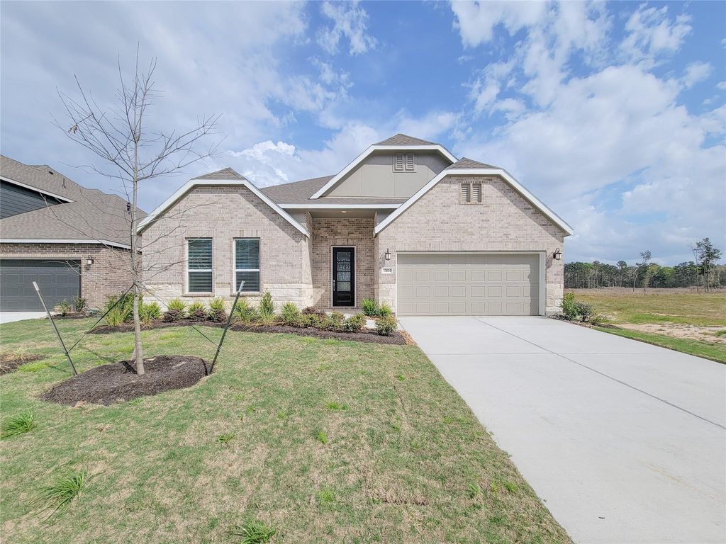Photo of 17850 Aile Pierre Pass, Conroe, TX 77302 (MLS # 68154485)