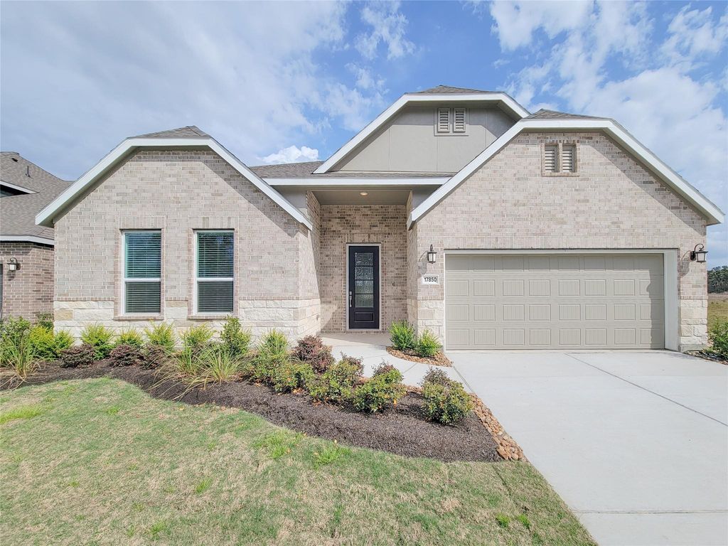 Photo of 17850 Aile Pierre Pass, Conroe, TX 77302 (MLS # 68154485)
