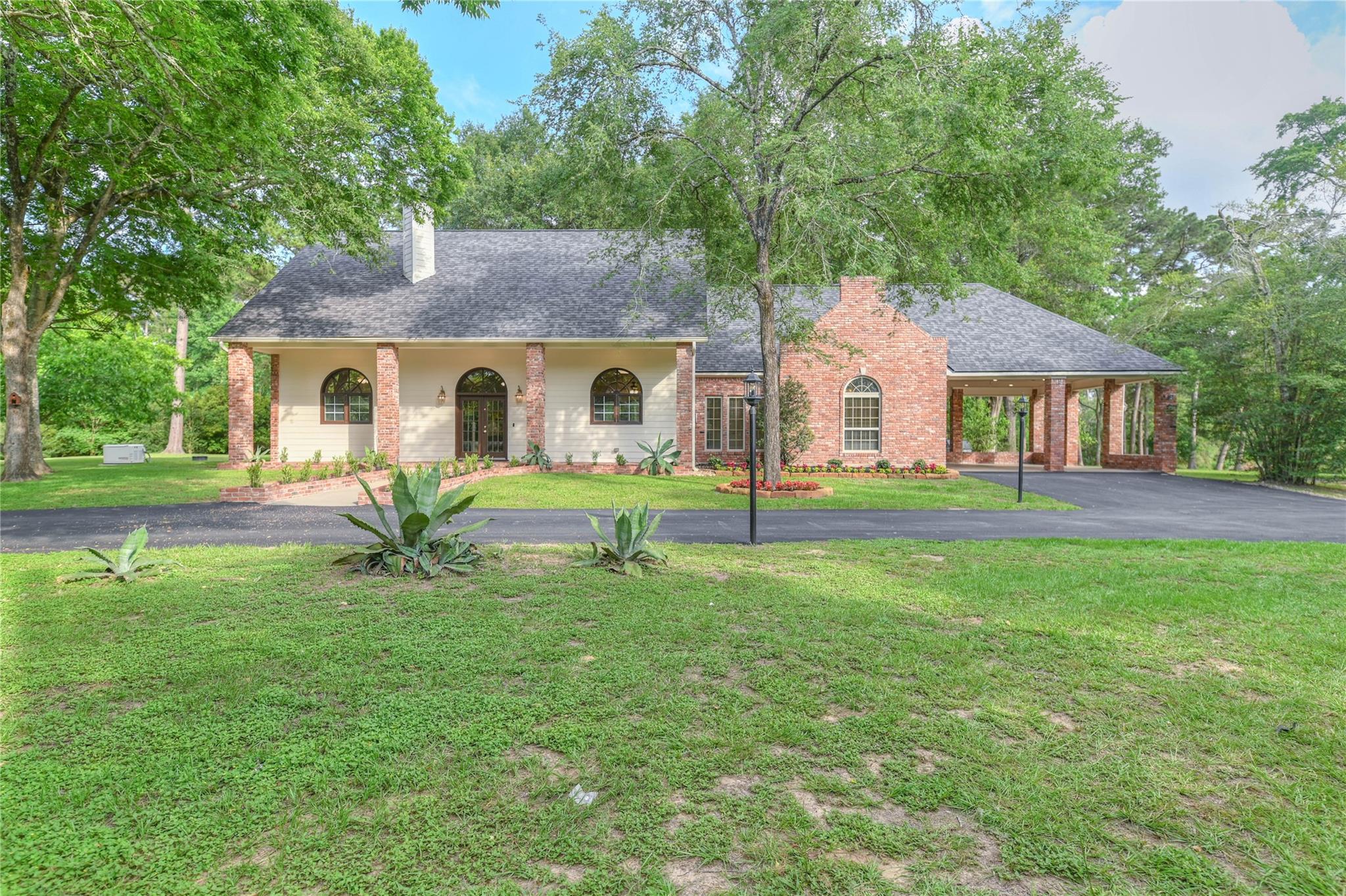 10147 Lewis Creek Circle