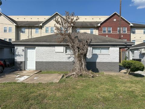Photo of 3837 Mount Pleasant St, Houston, TX 77021 (MLS # 34350266) Photo of 3837 Mount Pleasant St, Houston, TX 77021 (MLS # 34350266)