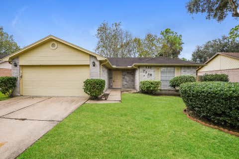 Photo of 2718 S Brompton Drive, Pearland, TX 77584 (MLS # 72437427)