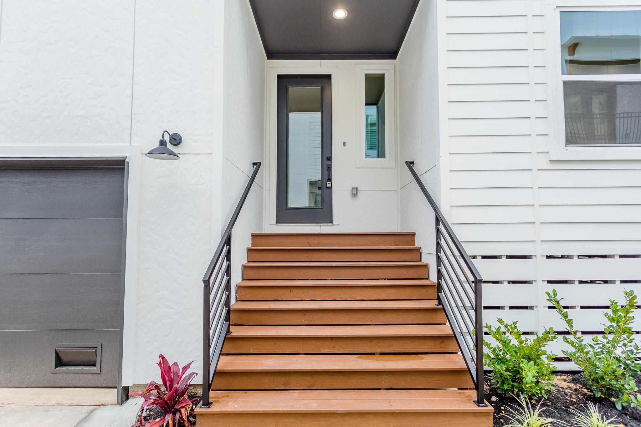 1439 W 25th Street B