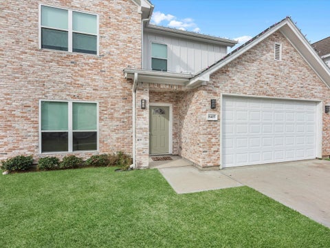 Homes For Rent - 8407 James Franklin Street<br/> Houston, TX 77088