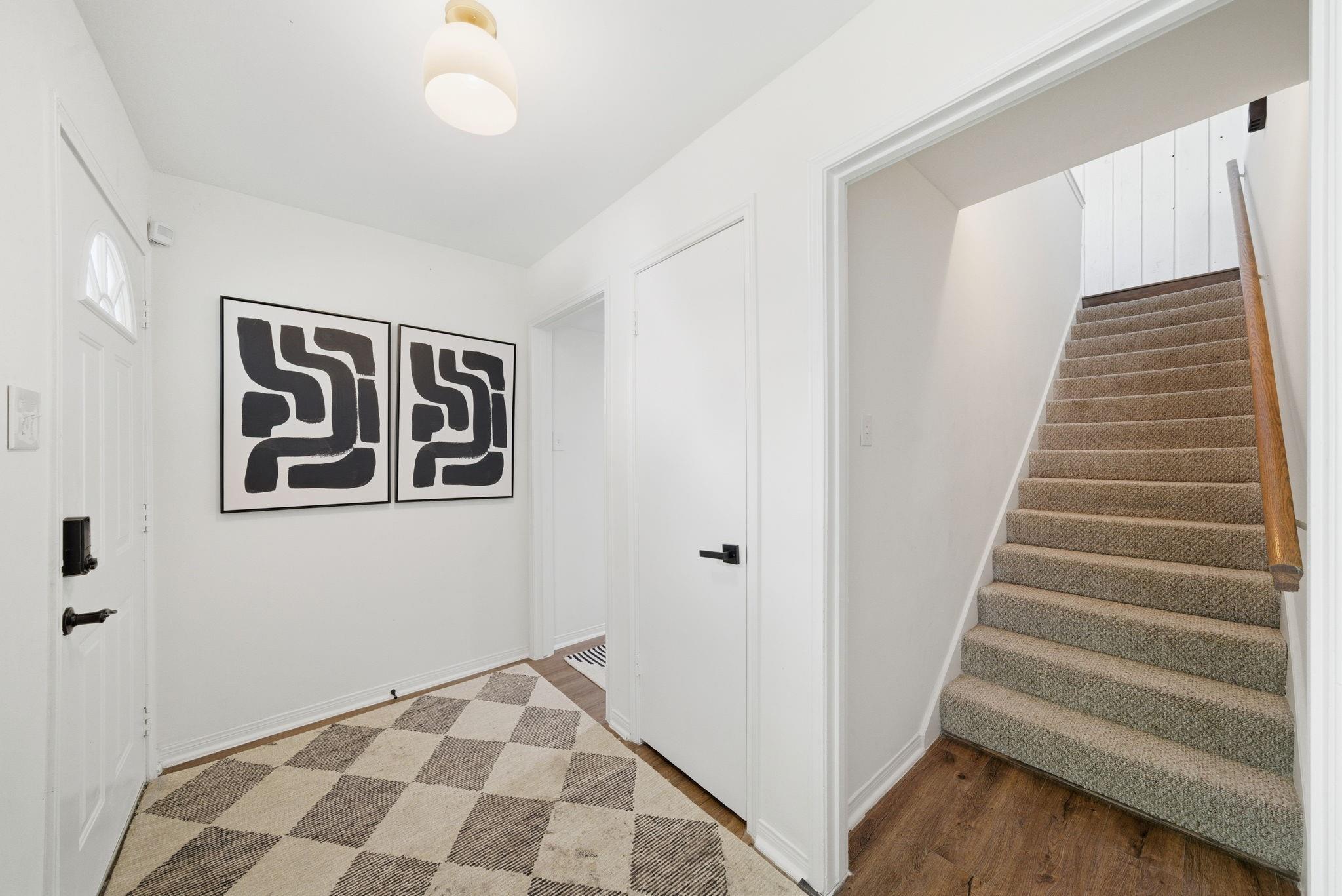 24 Lakeview Village