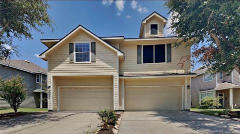 Townhouse For Sale - 6219 Stoney Creek Drive<br/> Pasadena, TX 77503