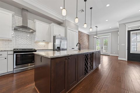 823 W 21st Street Houston TX 77008