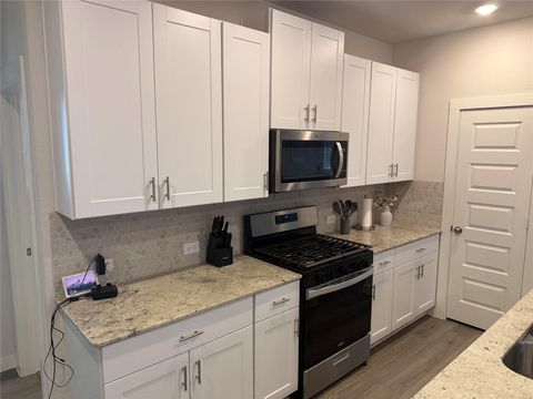 Tiny photo for 5711 Madden Lane, Houston, TX 77048 (MLS # 26658382)