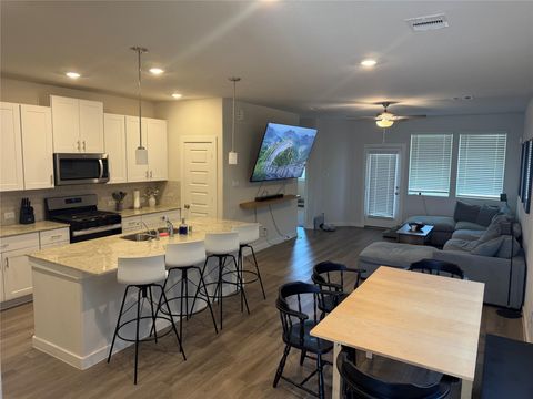 Tiny photo for 5711 Madden Lane, Houston, TX 77048 (MLS # 26658382)