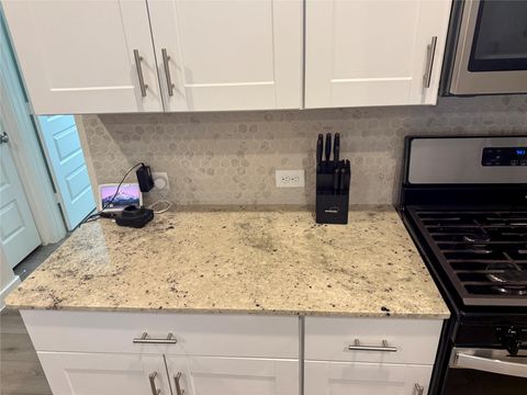 Tiny photo for 5711 Madden Lane, Houston, TX 77048 (MLS # 26658382)