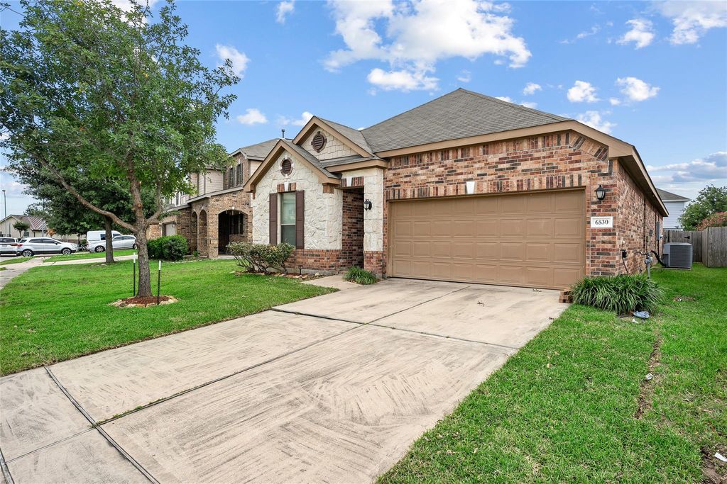 Photo of 6530 Bayliss Valley Lane, Katy, TX 77449 (MLS # 26588910)