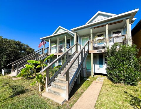Photo of 2010 Avenue O 1/2 #Up, Galveston, TX 77550 (MLS # 49170248)