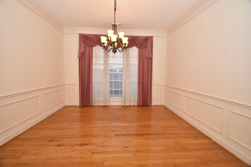 16 Treverstone Court