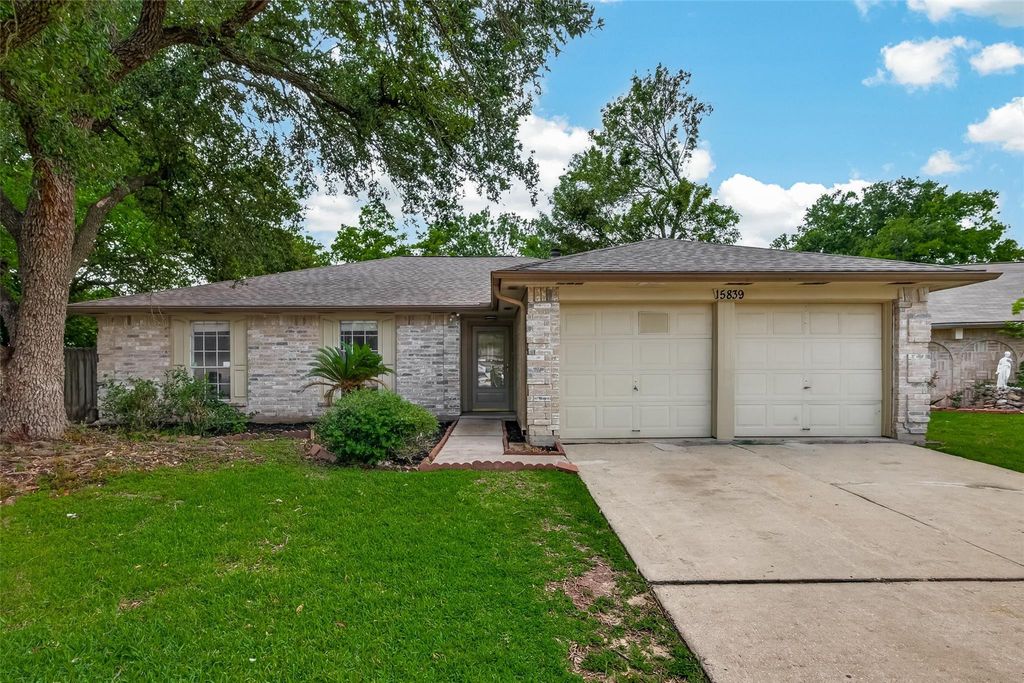 Photo of 15839 Thistledew Drive, Houston, TX 77082 (MLS # 88912358)