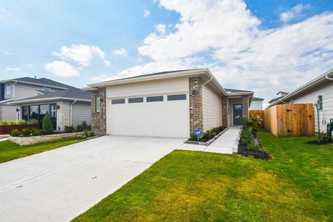 Photo of 2818 Bethnal Garden Way Way, Houston, TX 77047 (MLS # 70390867)
