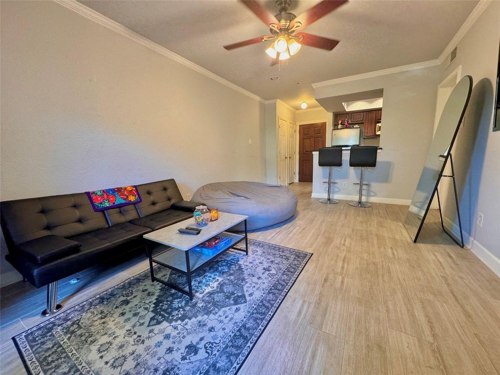 Photo of 4515 Briar Hollow Place #112, Houston, TX 77027 (MLS # 89566679)