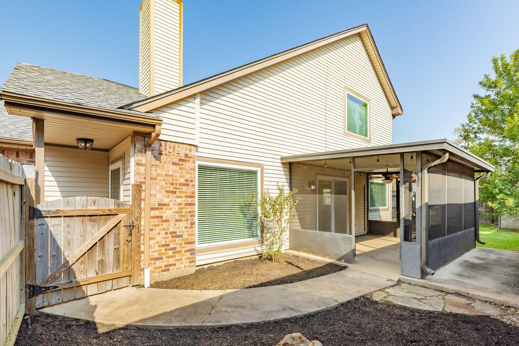 Photo of 114 Cacao Street, Lake Jackson, TX 77566 (MLS # 81215180)