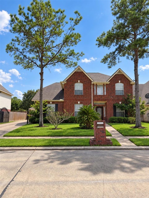 Photo of 14715 Wynbourn Way, Houston, TX 77083 (MLS # 81274577)