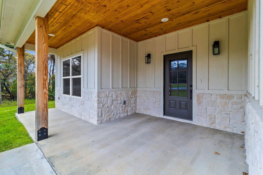 Photo of 260 Wildwood Drive, Onalaska, TX 77360 (MLS # 88818319)