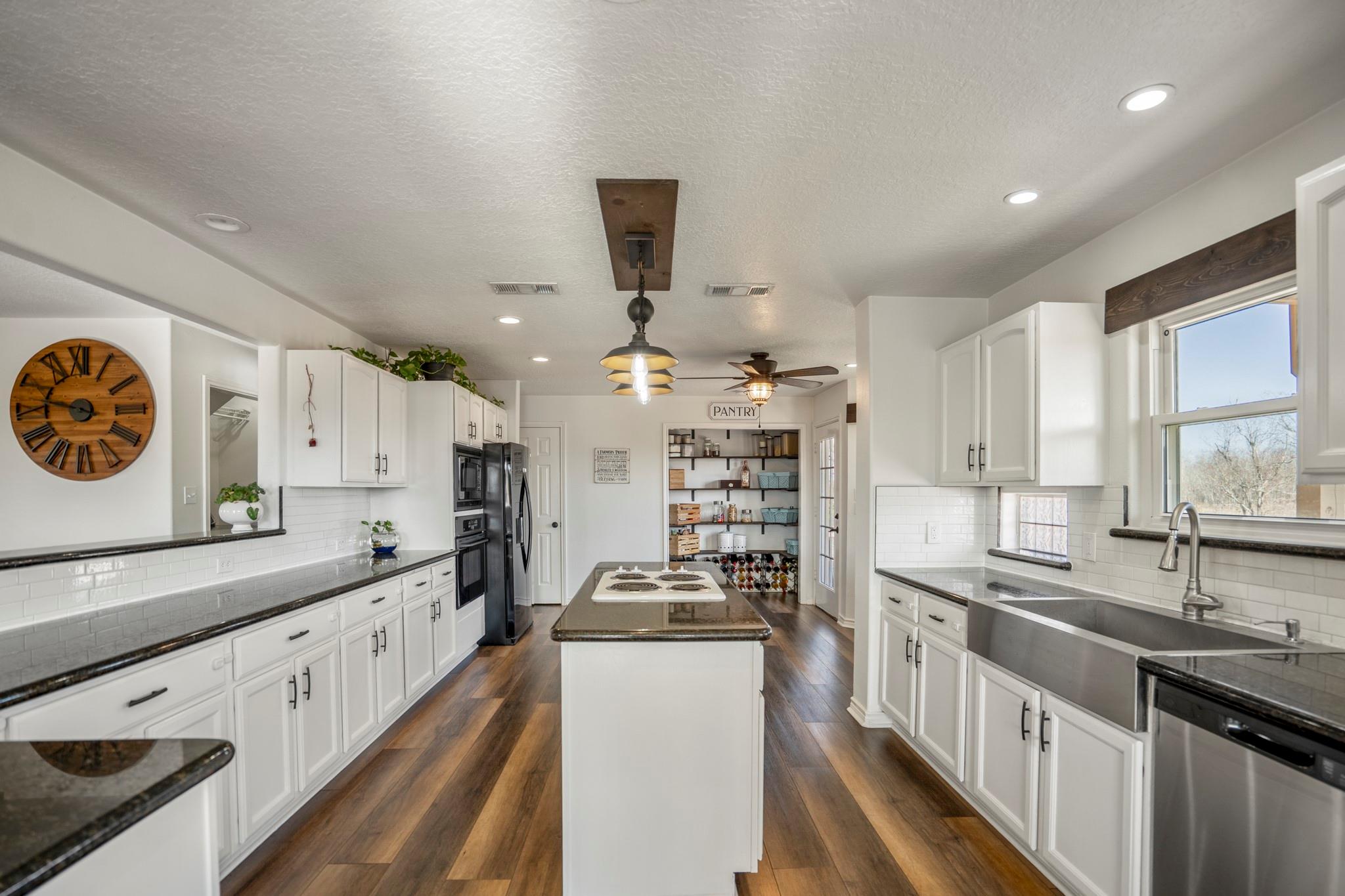 10009 County Road 168