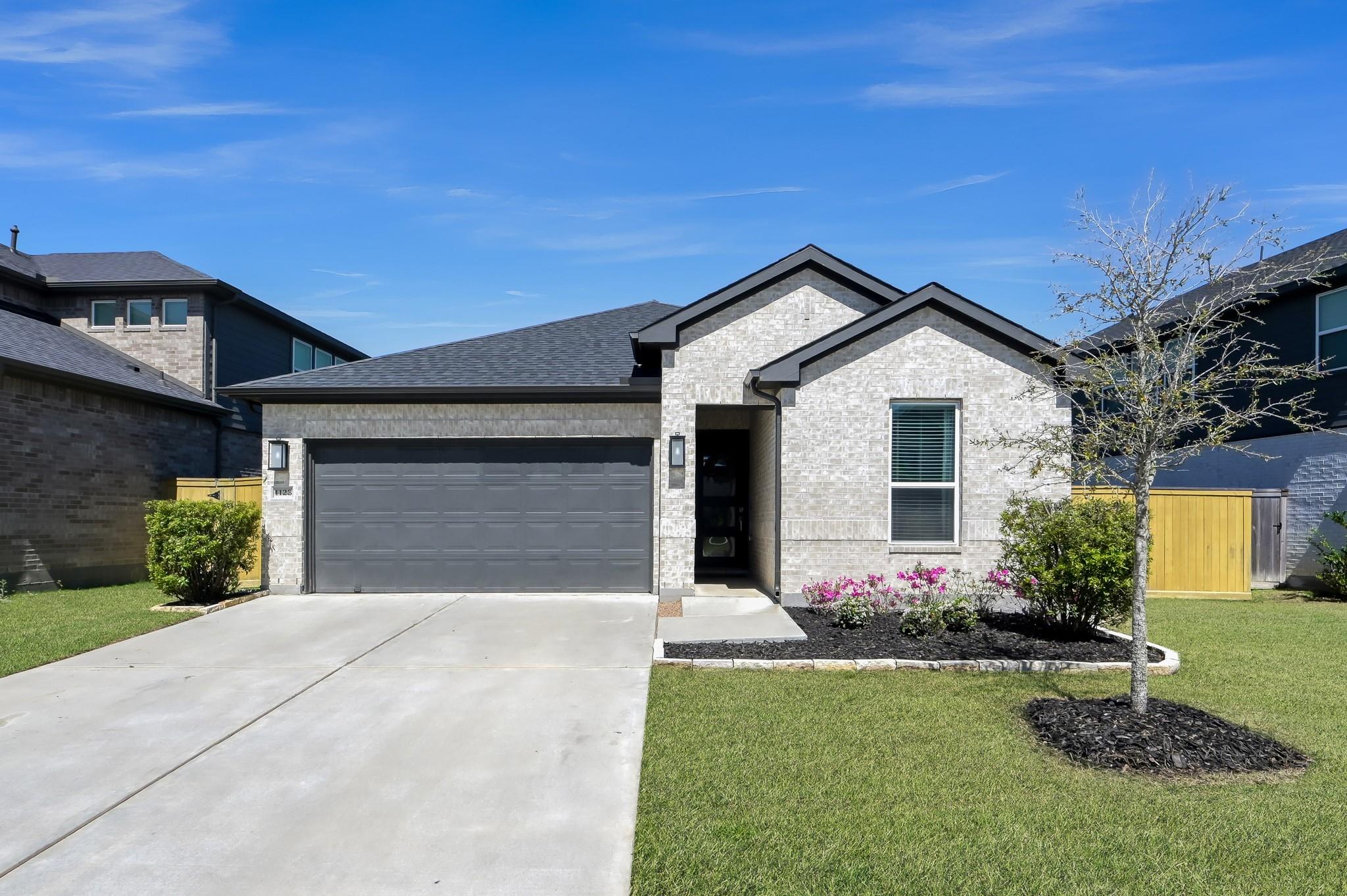 1123 Five T Lane