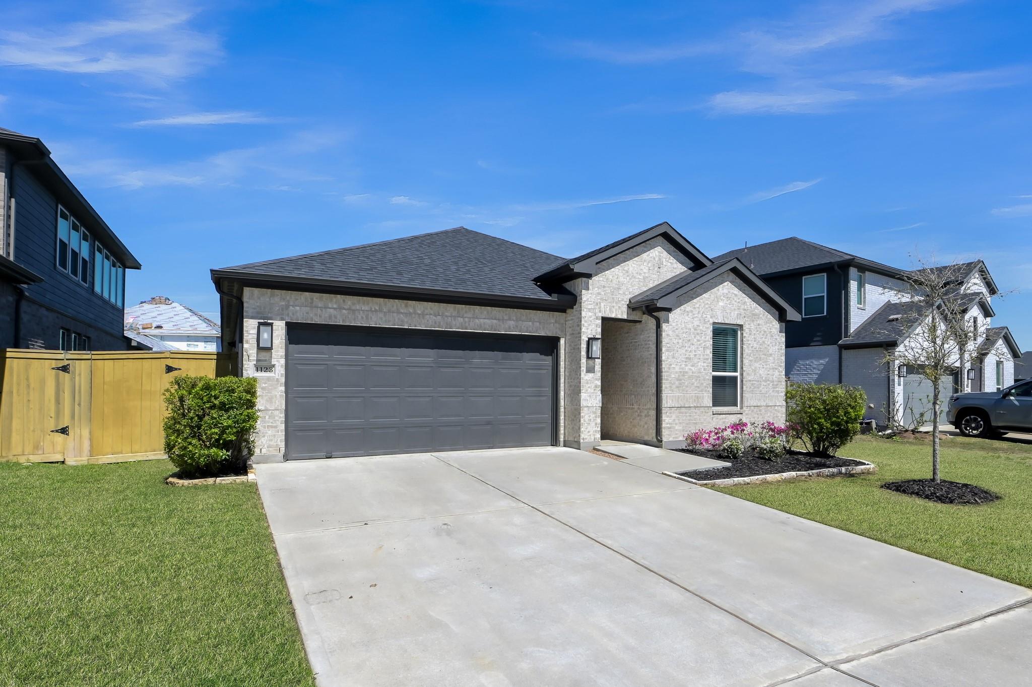 1123 Five T Lane