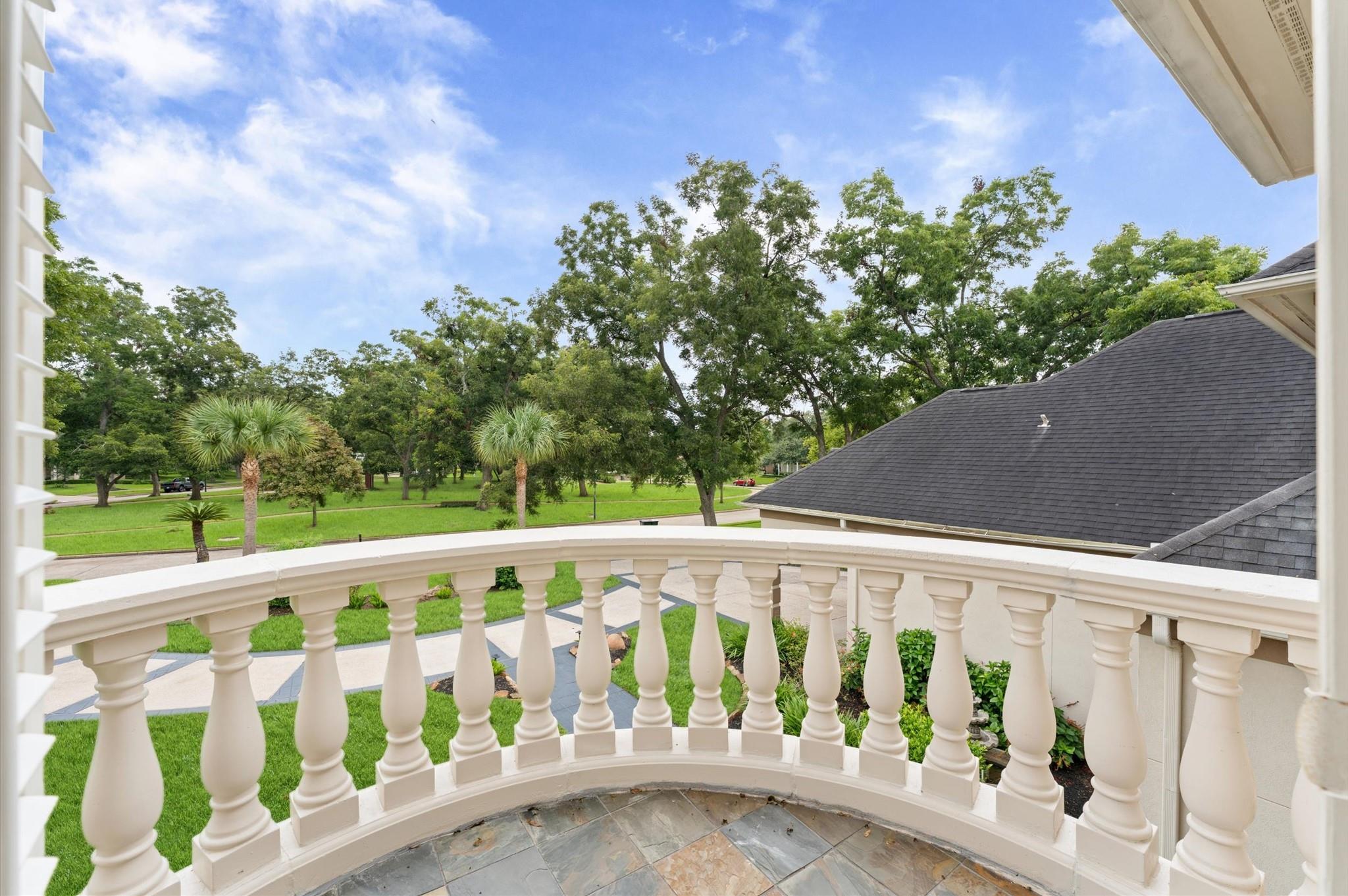 1830 Forest Gate Circle