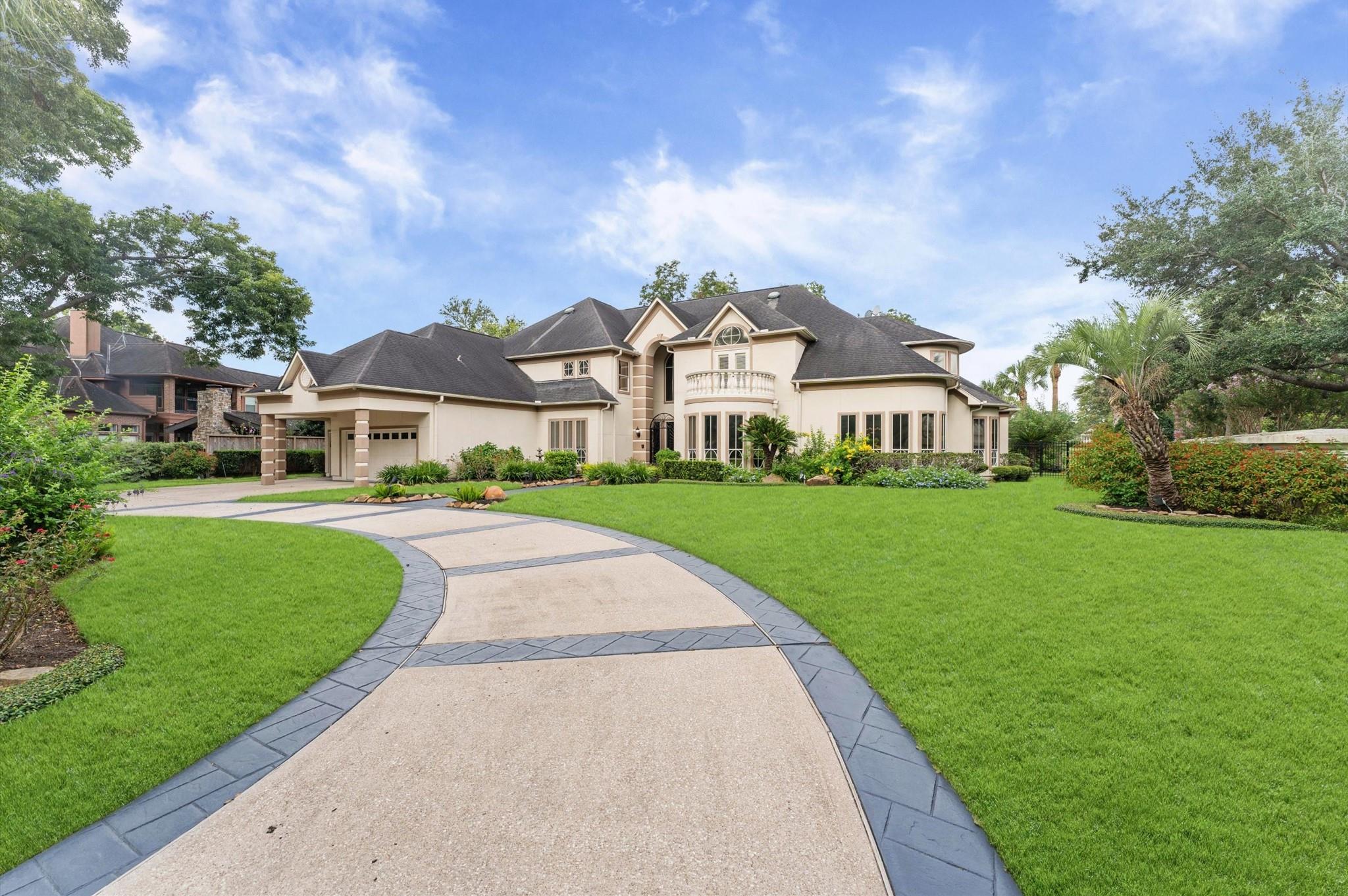 1830 Forest Gate Circle
