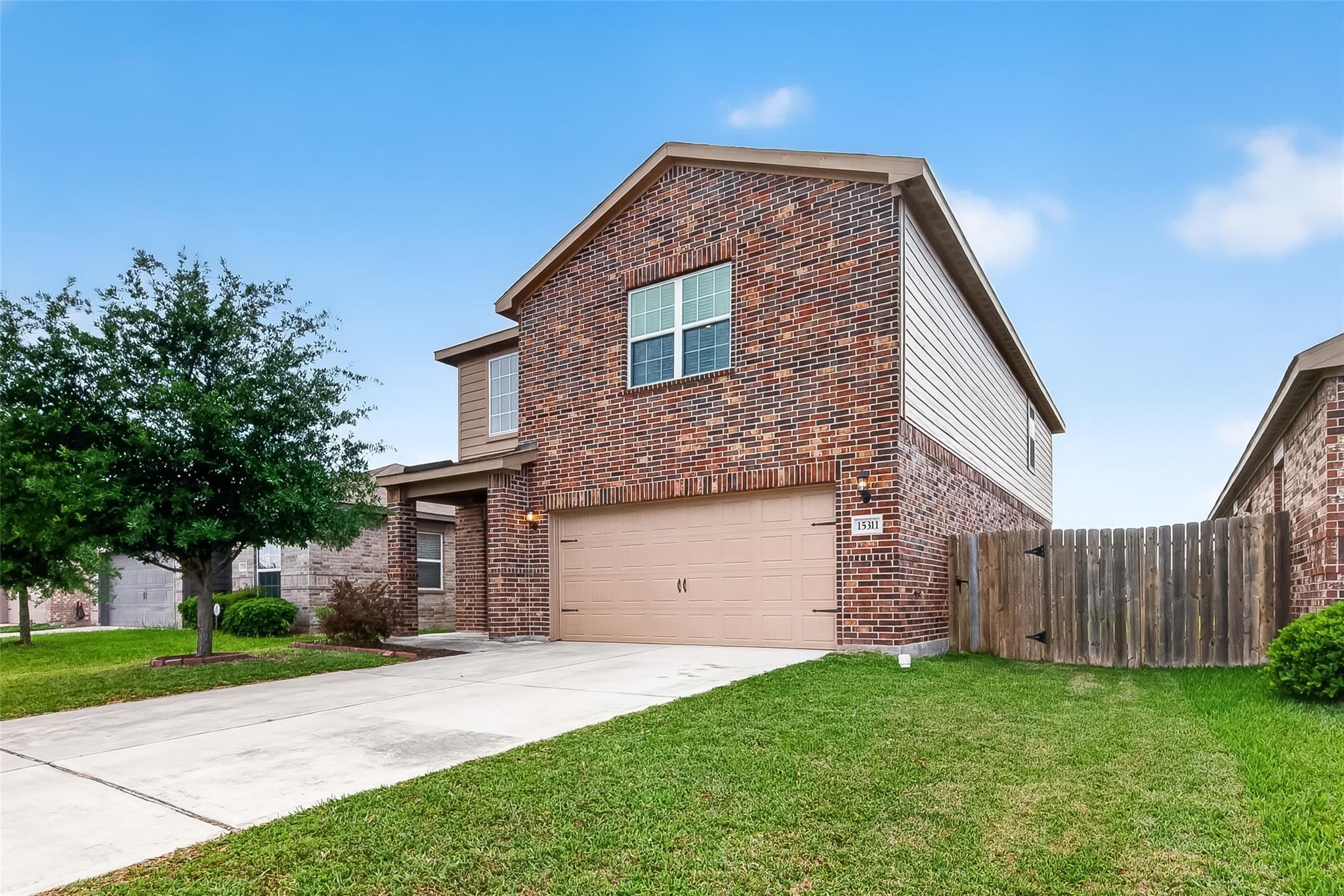 15311 Crescent Brookfield Drive
