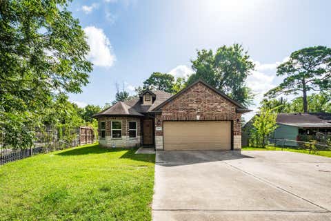 Photo of 6814 Carver Rd Road, Houston, TX 77091 (MLS # 82719329)