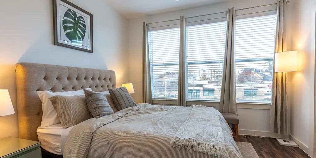 Photo of 1000 Fort Worth Avenue #413, Dallas, TX 75208 (MLS # 6000832)