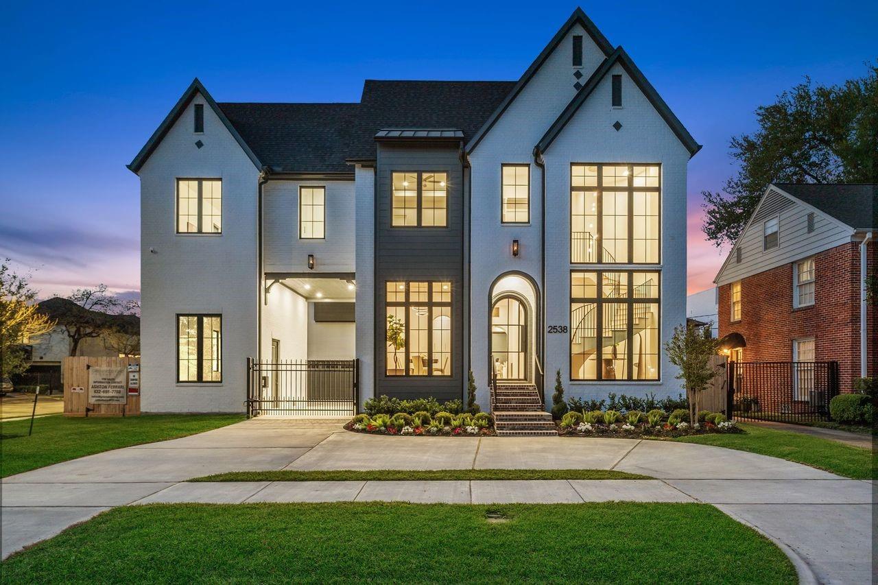 2538 Addison Road