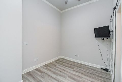 Tiny photo for 300 St Joseph Parkway #421, Houston, TX 77002 (MLS # 46172774)