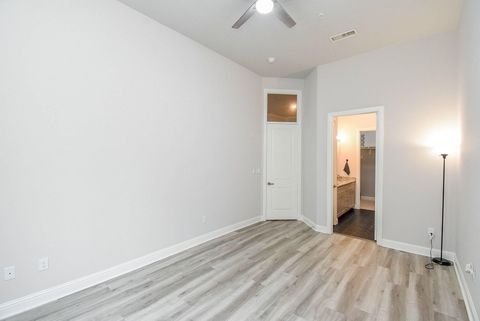 Tiny photo for 300 St Joseph Parkway #421, Houston, TX 77002 (MLS # 46172774)